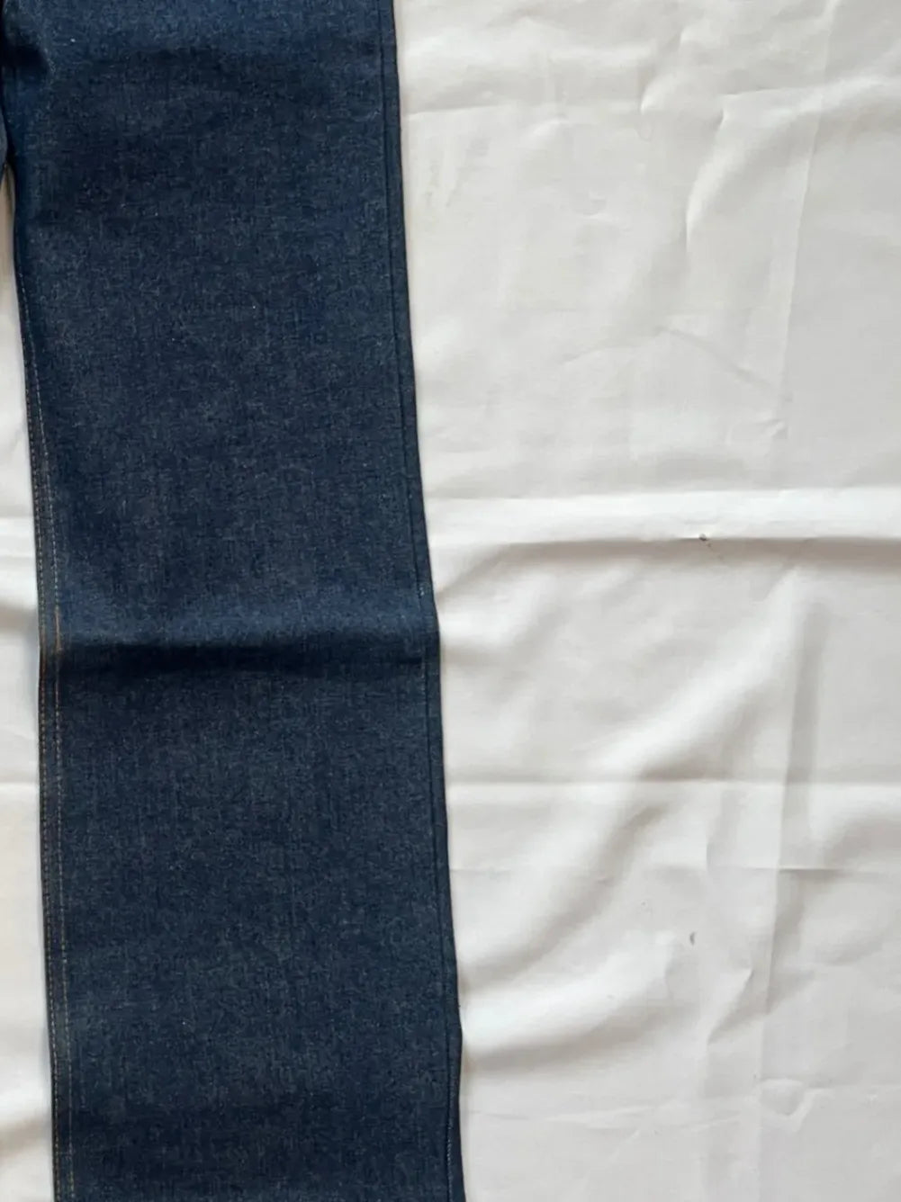 Vintage Levi's Jeans Right