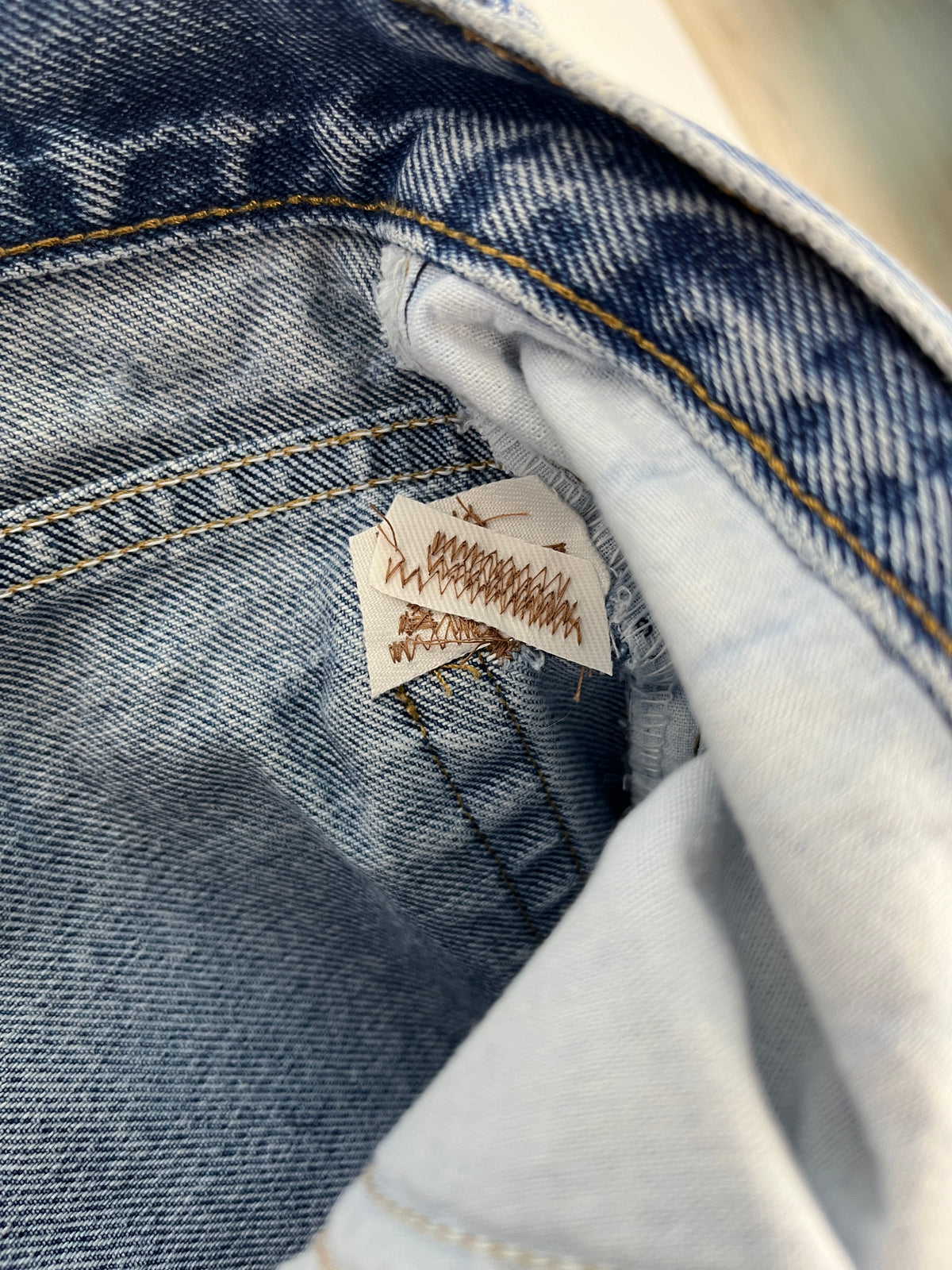 Carhartt Jeans B18 DST - Distressed Blue - 36 x 34 - Made in Mexico