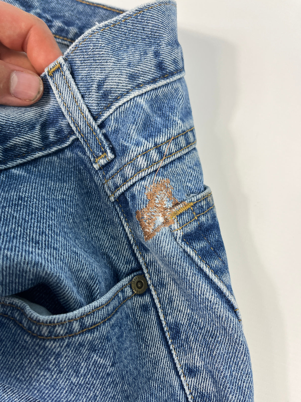 Carhartt Jeans B18 DST - Distressed Blue - 36 x 34 - Made in Mexico